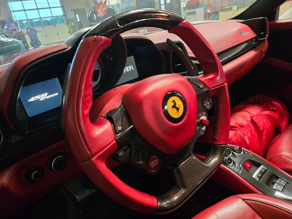 2015 Ferrari 458 Spider - Image 21 of 31