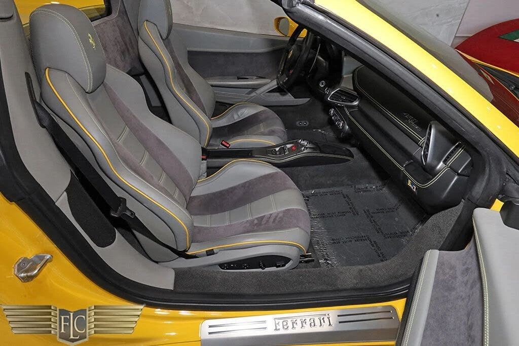 2015 Ferrari 458 Spider - Image 20 of 31