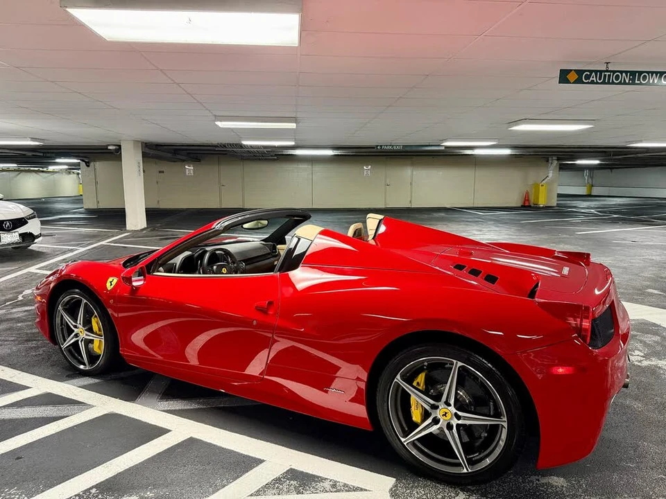 2015 Ferrari 458 Spider - Image 11 of 31