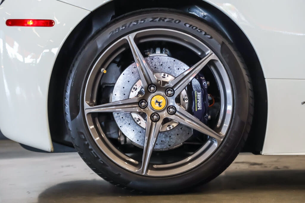 2015 Ferrari 458 Spider - Image 18 of 31