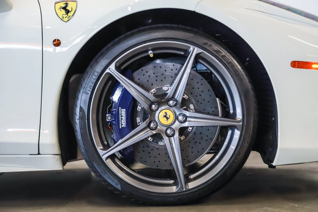 2015 Ferrari 458 Spider - Image 20 of 31