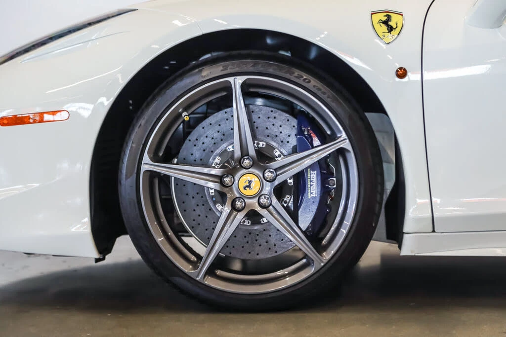 2015 Ferrari 458 Spider - Image 22 of 31