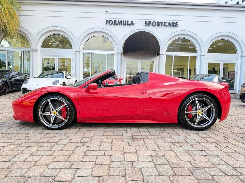 2015 Ferrari 458 Spider - Image 24 of 31