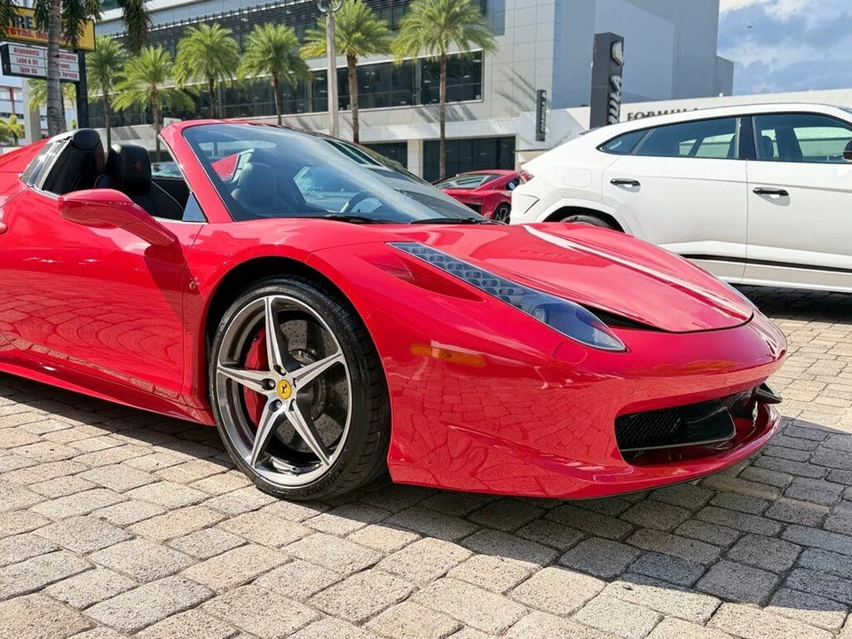 2015 Ferrari 458 Spider - Image 11 of 31