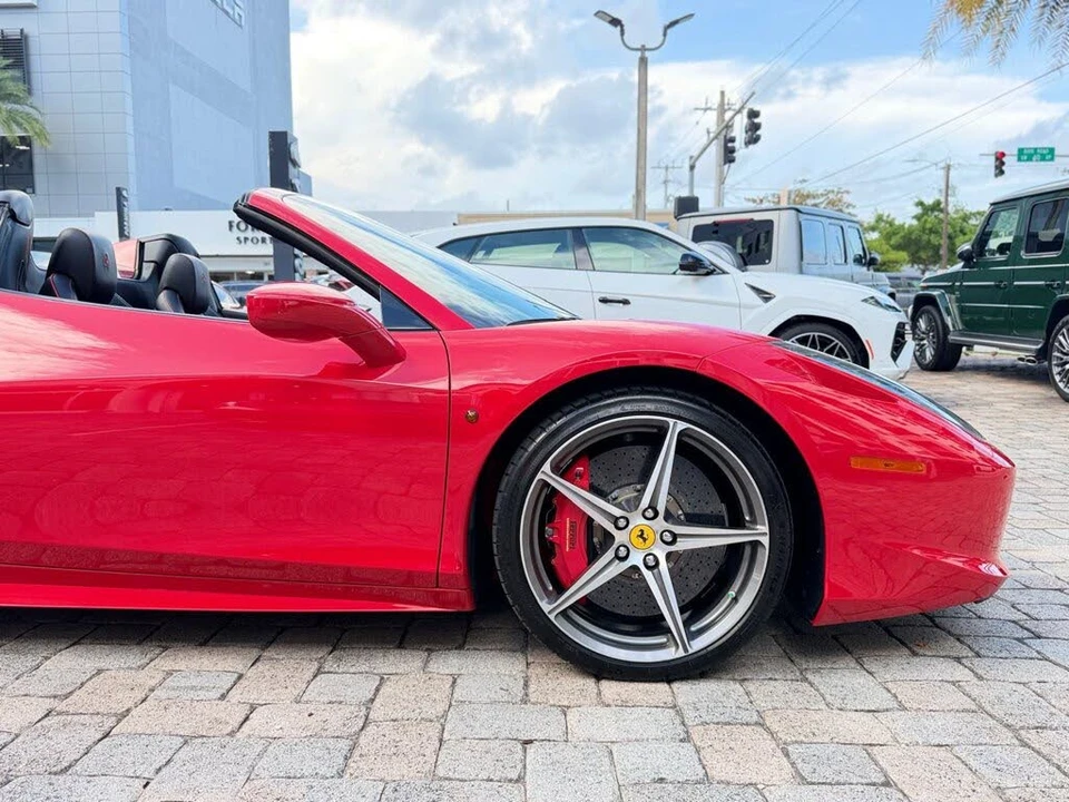 2015 Ferrari 458 Spider - Image 29 of 31