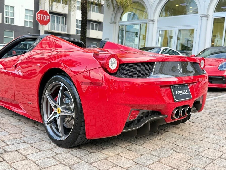 2015 Ferrari 458 Spider - Image 22 of 31