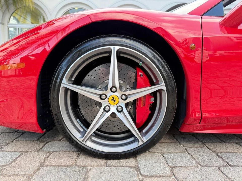 2015 Ferrari 458 Spider - Image 31 of 31