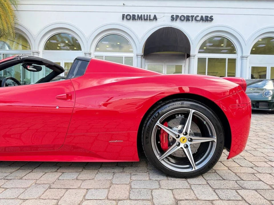 2015 Ferrari 458 Spider - Image 28 of 31