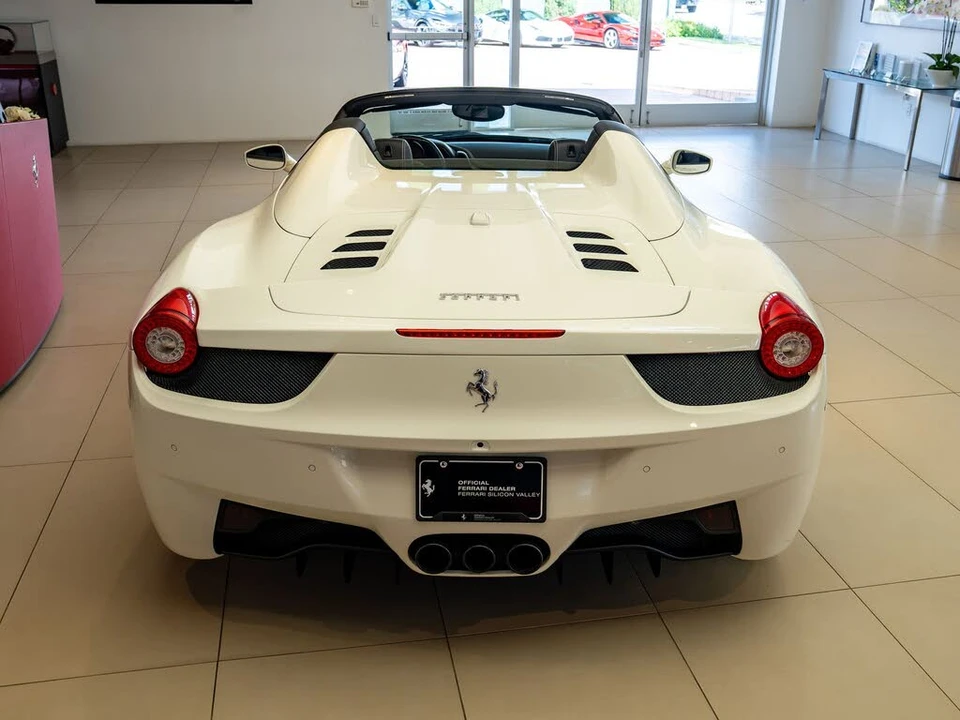 2015 Ferrari 458 Spider - Image 5 of 31