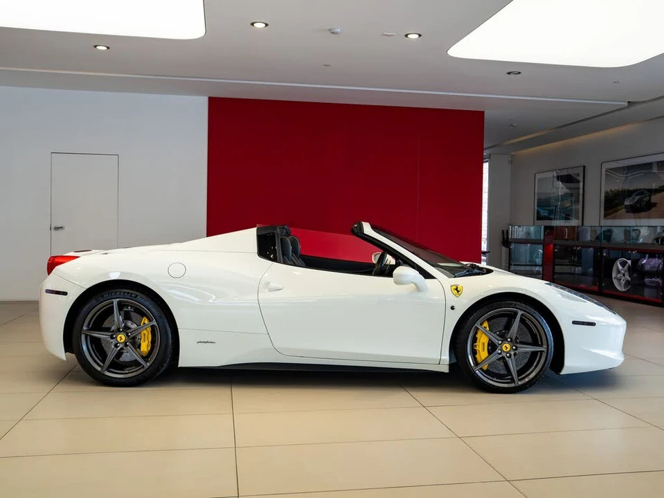 2015 Ferrari 458 Spider - Image 7 of 31