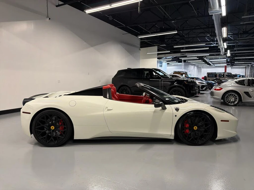 2015 Ferrari 458 Spider - Image 11 of 31