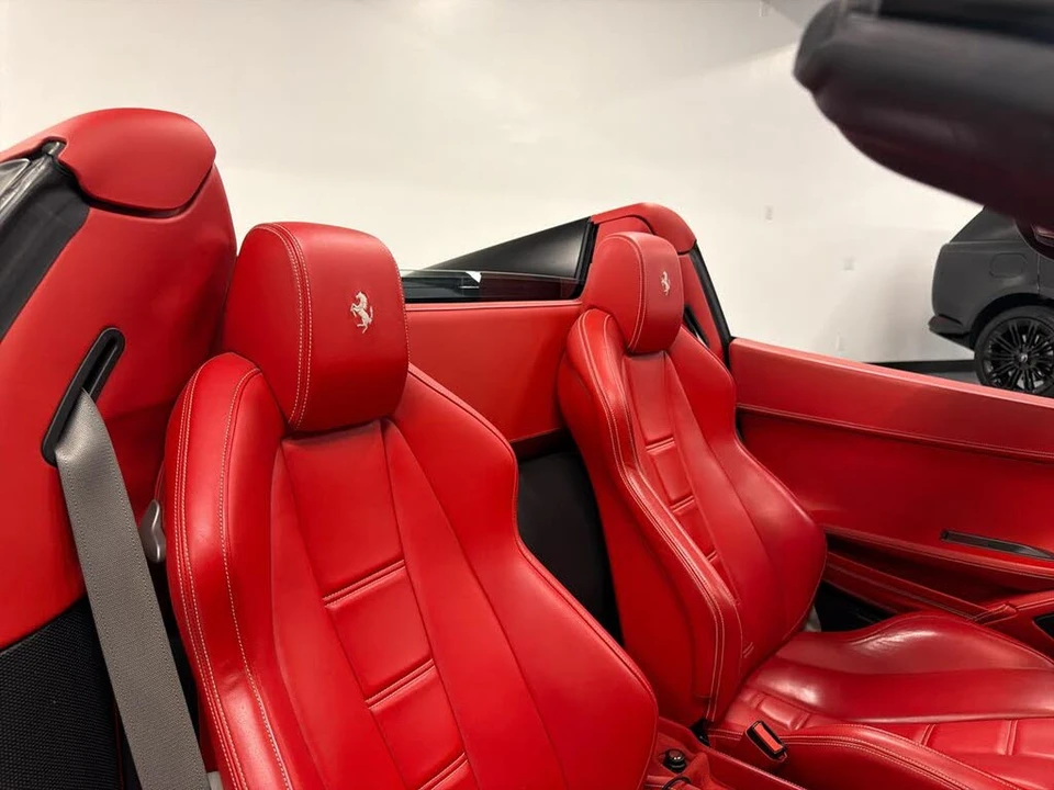 2015 Ferrari 458 Spider - Image 29 of 31