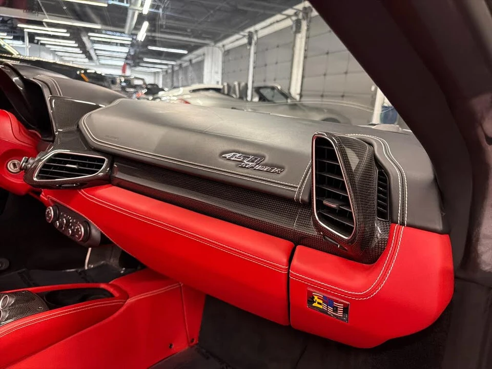 2015 Ferrari 458 Spider - Image 31 of 31