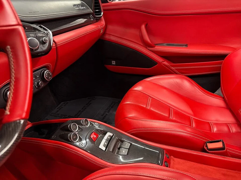 2015 Ferrari 458 Spider - Image 19 of 31