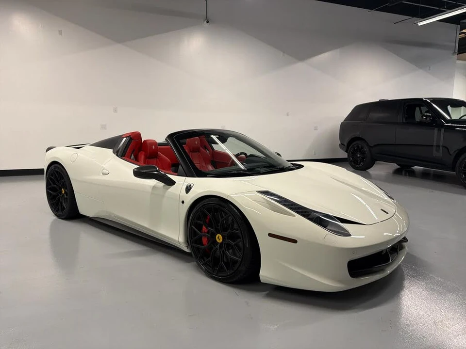 2015 Ferrari 458 Spider - Image 13 of 31