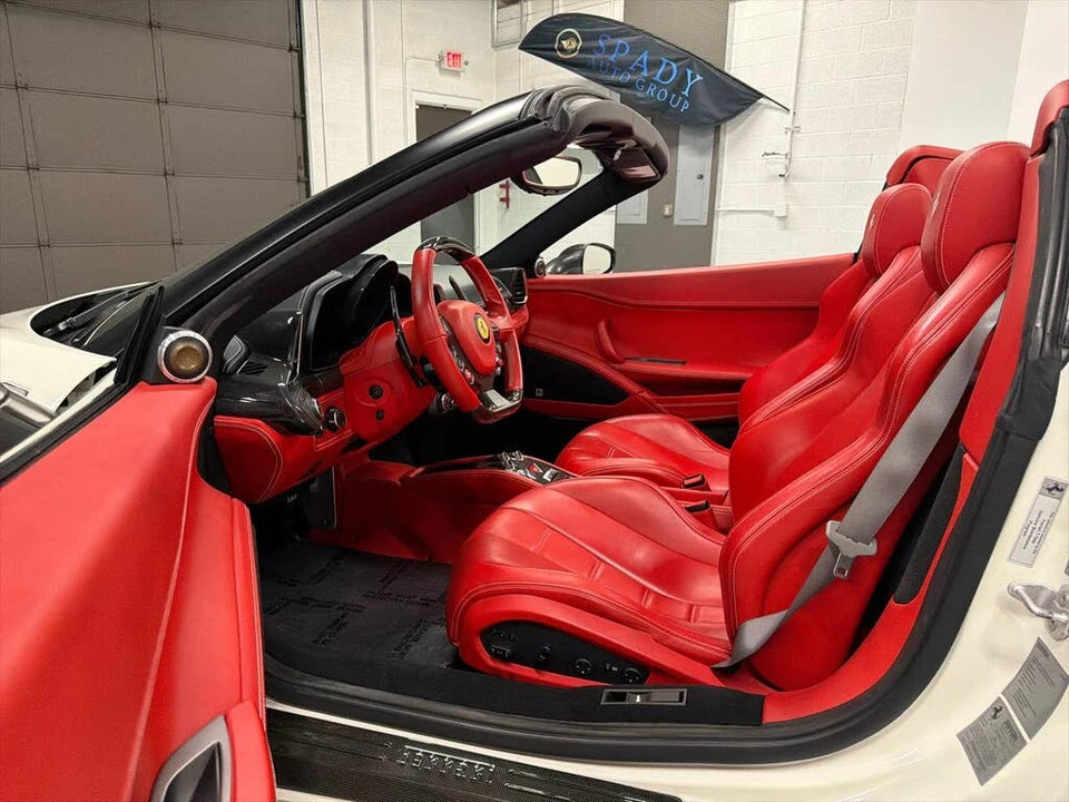 2015 Ferrari 458 Spider - Image 15 of 31