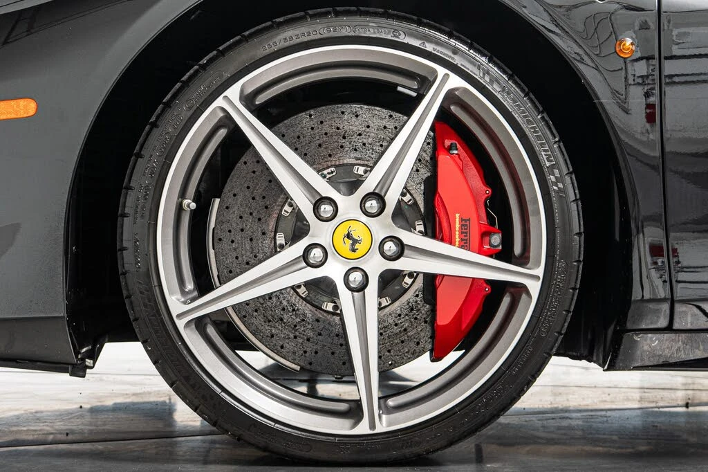 2015 Ferrari 458 Spider - Image 11 of 31