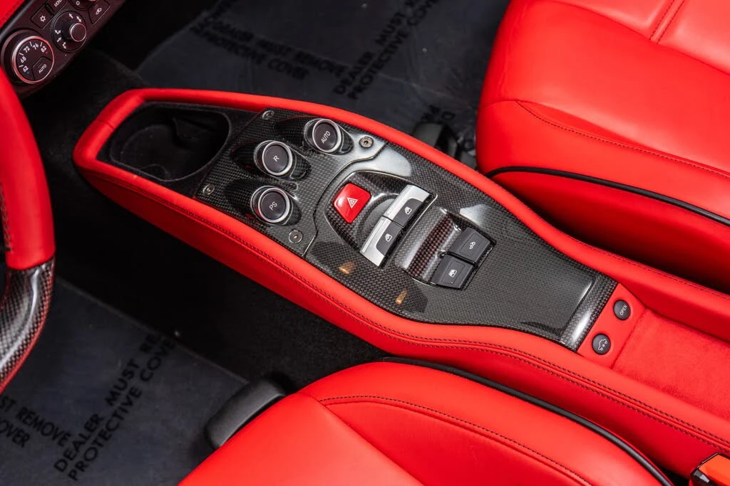2015 Ferrari 458 Spider - Image 28 of 31