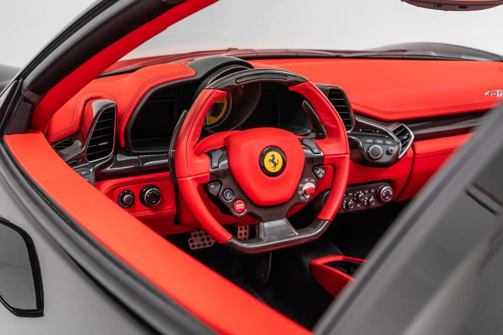 2015 Ferrari 458 Spider - Image 27 of 31