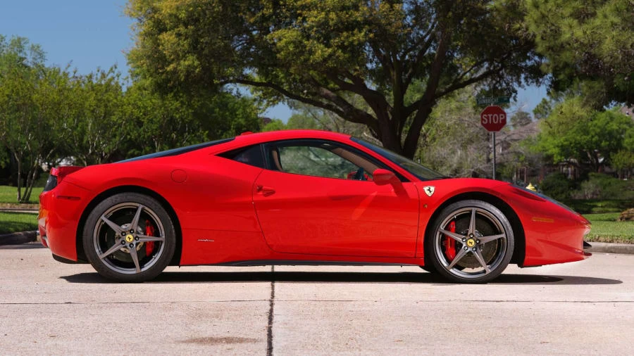 2015 Ferrari 458 Italia - Image 2 of 12