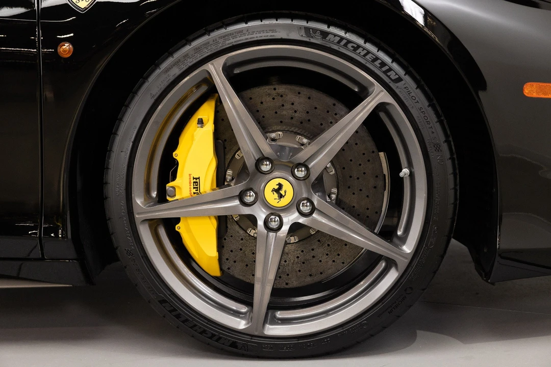 2015 Ferrari 458 Italia - Image 15 of 31