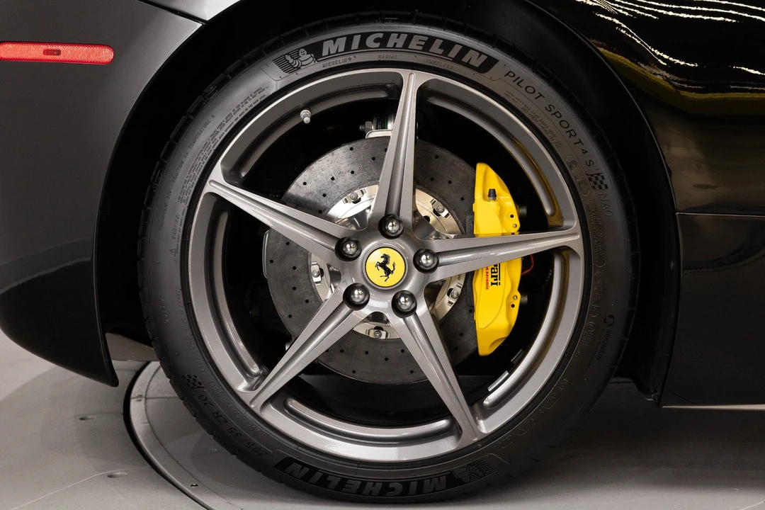 2015 Ferrari 458 Italia - Image 16 of 31
