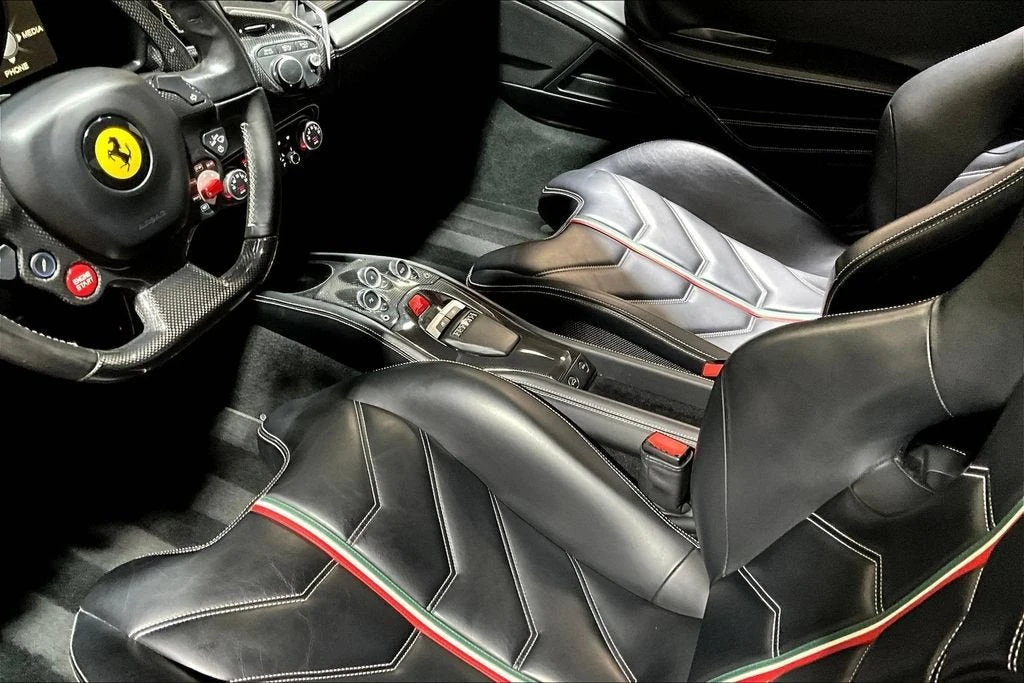 2015 Ferrari 458 Italia - Image 16 of 30