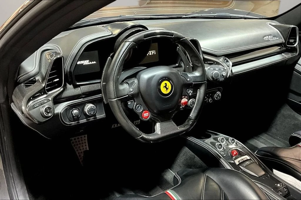 2015 Ferrari 458 Italia - Image 15 of 30