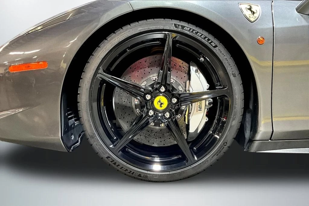 2015 Ferrari 458 Italia - Image 28 of 30