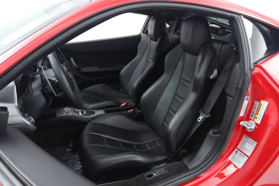 2015 Ferrari 458 Italia - Image 5 of 31