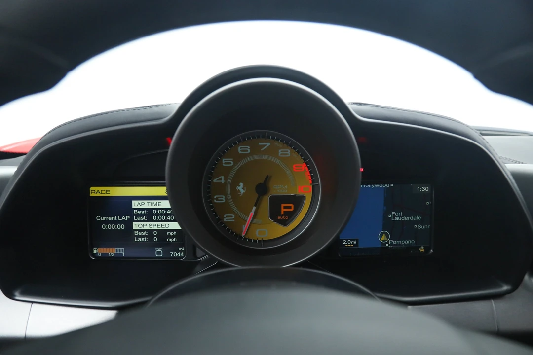 2015 Ferrari 458 Italia - Image 24 of 31
