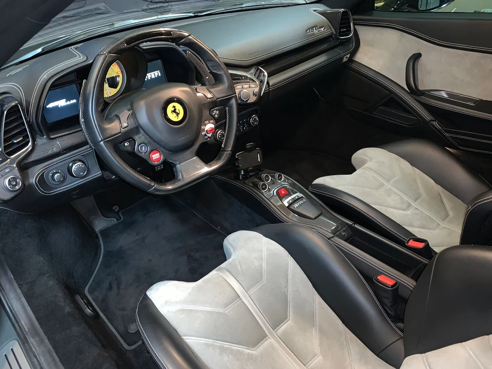 2015 Ferrari 458 Italia - Image 5 of 18