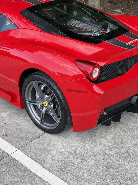 2015 Ferrari 458 Speciale - Image 12 of 31