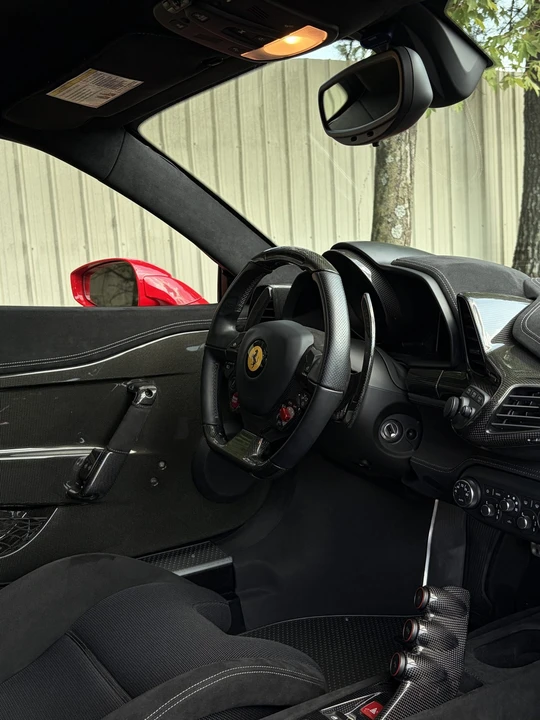 2015 Ferrari 458 Speciale - Image 22 of 31