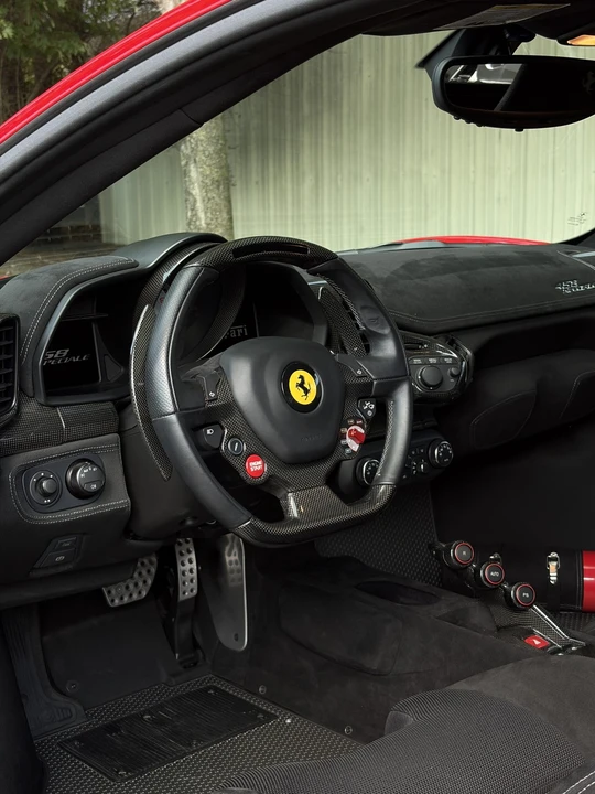 2015 Ferrari 458 Speciale - Image 23 of 31
