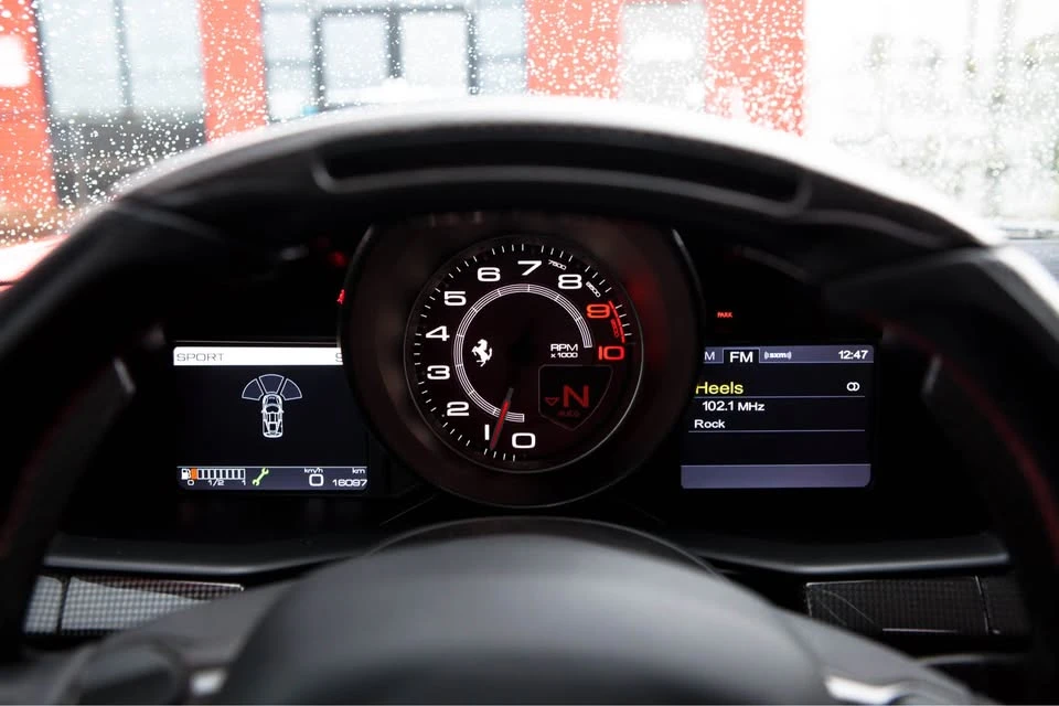 2015 Ferrari 458 Speciale - Image 13 of 14