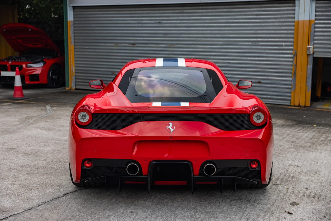 2015 Ferrari 458 Speciale - Image 5 of 31
