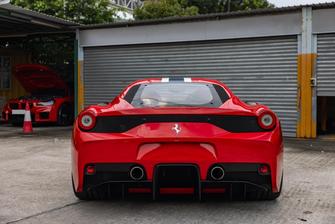 2015 Ferrari 458 Speciale - Image 6 of 31