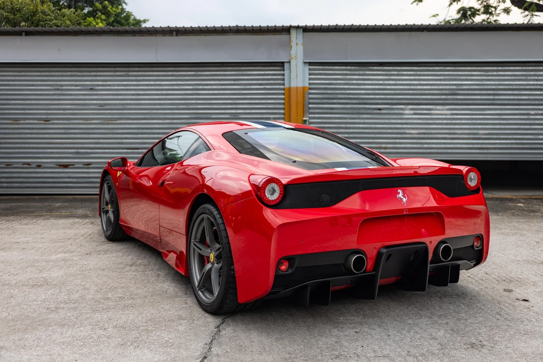 2015 Ferrari 458 Speciale - Image 7 of 31