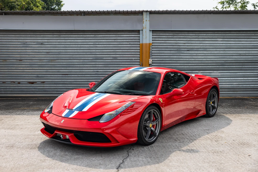 2015 Ferrari 458 Speciale - Image 13 of 31