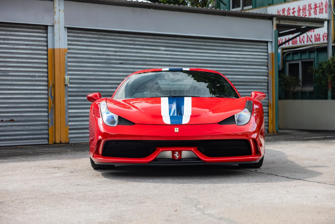 2015 Ferrari 458 Speciale - Image 15 of 31