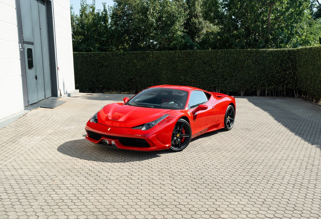 2015 Ferrari 458 Speciale - Image 6 of 31