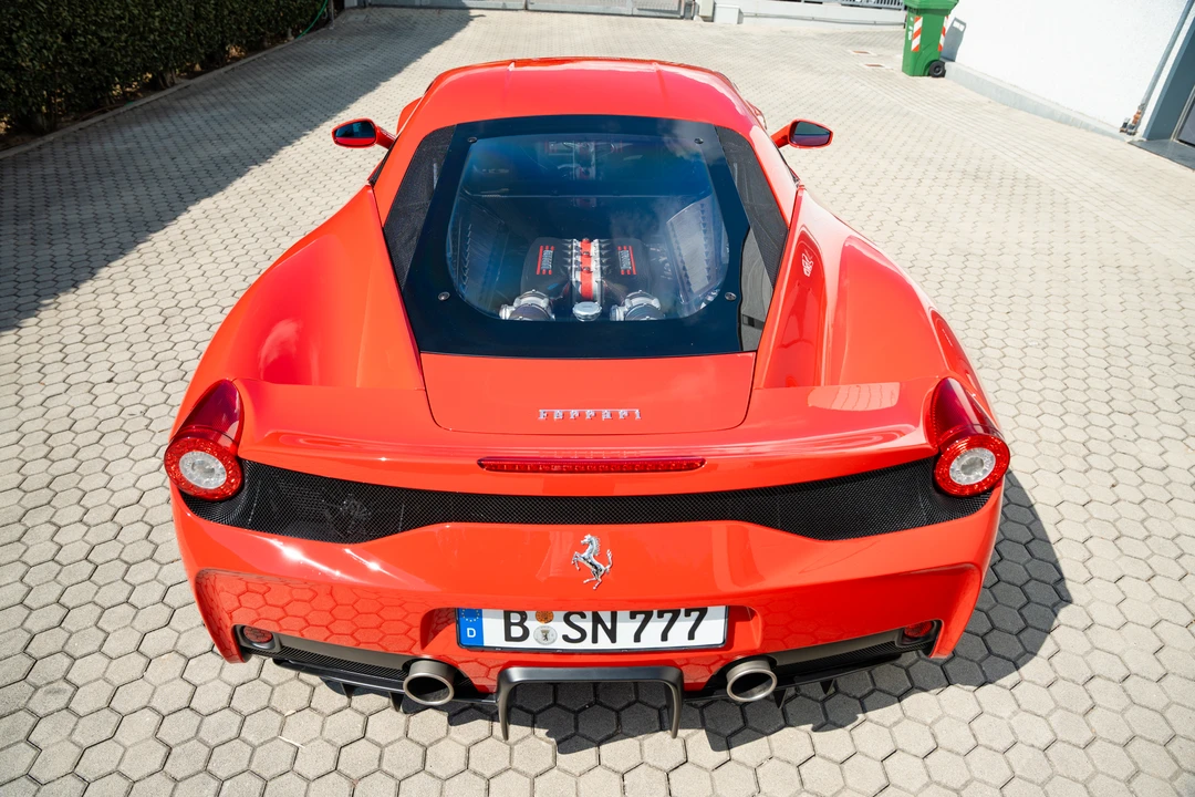 2015 Ferrari 458 Speciale - Image 15 of 31