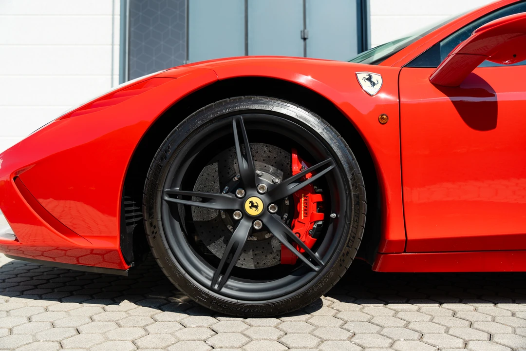2015 Ferrari 458 Speciale - Image 22 of 31