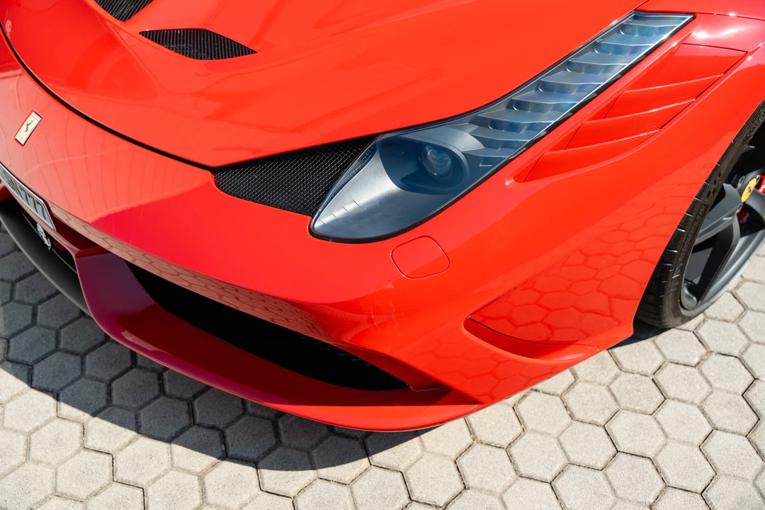 2015 Ferrari 458 Speciale - Image 23 of 31