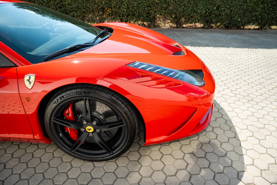2015 Ferrari 458 Speciale - Image 28 of 31