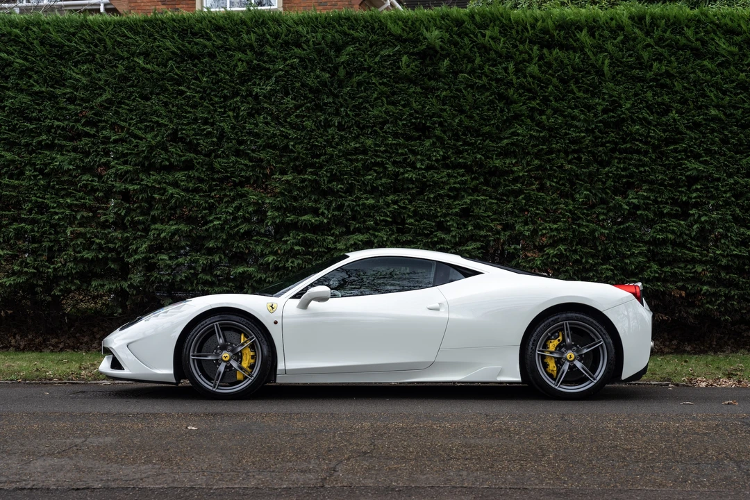 2015 Ferrari 458 Speciale - Image 5 of 31
