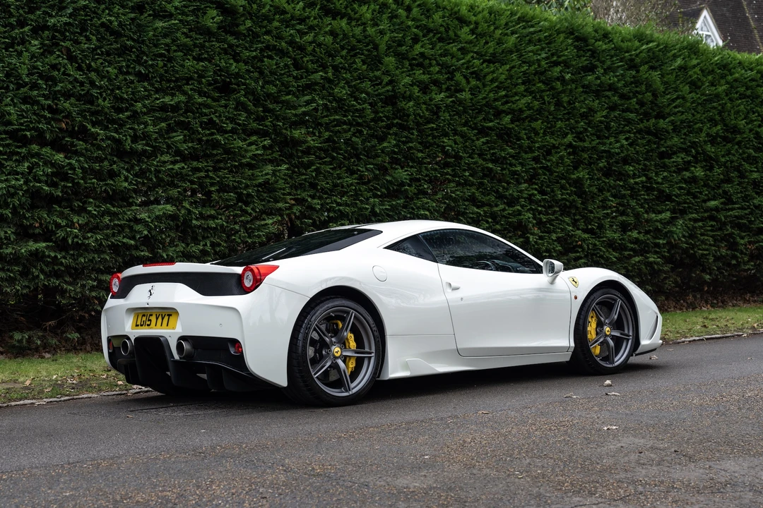 2015 Ferrari 458 Speciale - Image 8 of 31