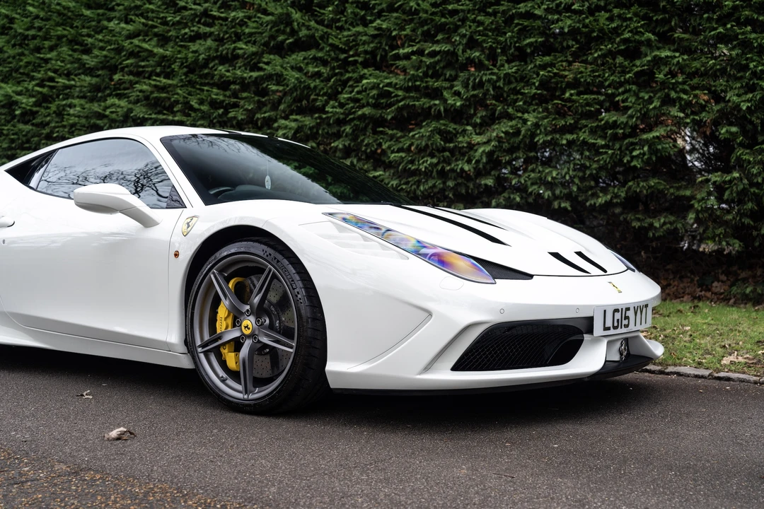 2015 Ferrari 458 Speciale - Image 12 of 31