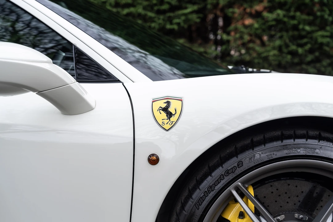 2015 Ferrari 458 Speciale - Image 26 of 31